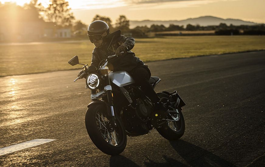 Brixton Crossfire 500 carretera 2